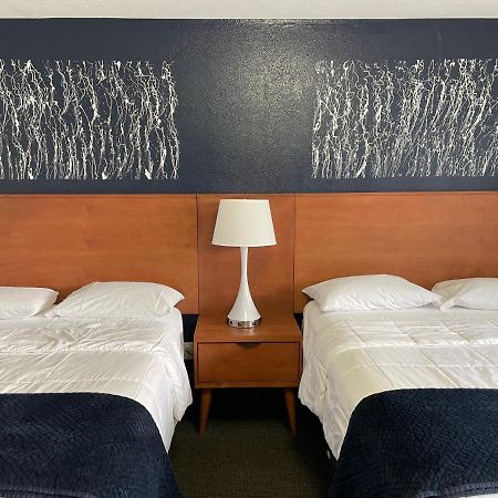 Starlite Resort Saugatuck Exterior photo