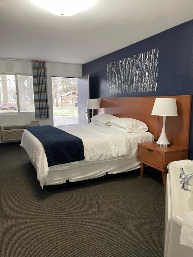 Starlite Resort Saugatuck Exterior photo