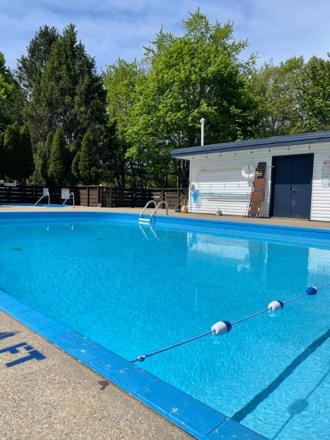 Starlite Resort Saugatuck Exterior photo