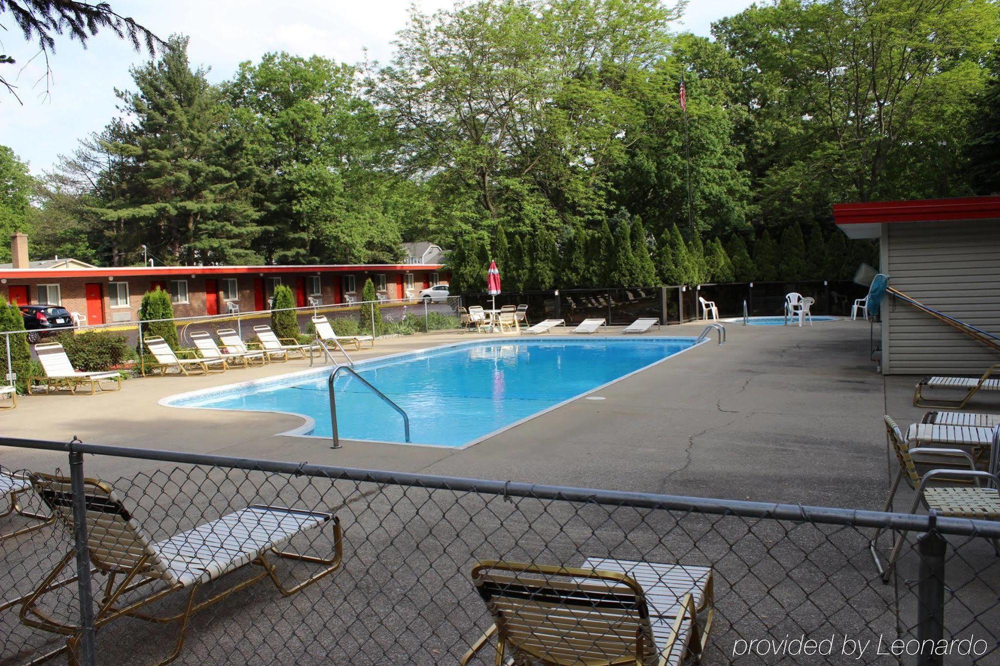 Starlite Resort Saugatuck Exterior photo